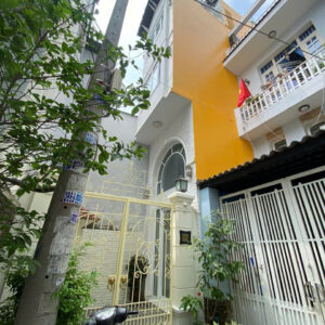 11 tỷ là sở hửu ngay căn nhà  mới 4 tầng  đường Cống Quỳnh  ngay TT Q1 , ( 3,1m x 10m)