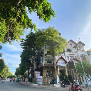 33,5 TỶ.SIÊU PHẨM: BIỆT THỰ 4TẦNG,GÓC 2 MẶT TIỀN DIỆP MINH CHÂU.TÂN PHÚn13,7mx 17,6m CHỈ 33,5 TỶ