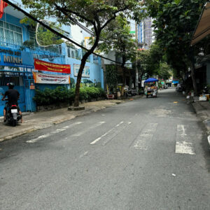 Biệt thự 2 lầu, DT: 10×17. Mặt tiền đường Nguyễn Thái Học, Tân Phú. Giá 35 Tỷ