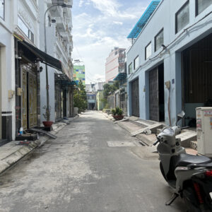 BÁN ĐẤT HẺM KPL 128 TRƯƠNG PHƯỚC PHAN • Diện tích: 4 x 18.6m, vuông vức đẹp Giá bán: 5.9 tỷ