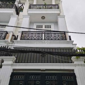 Chính chủ cần cho thuê nhà MT Nguyễn Thị Nhỏ Q5. ( 4 x 17,5m ) 4 lầu giá 32tr/tháng.