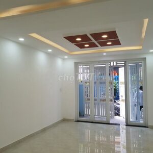 Tôi cần cho thuê nhà MT Phan Văn Trị P2 Q5. ( 4,3 x 10m ) 4 lầu đẹp giá 30tr