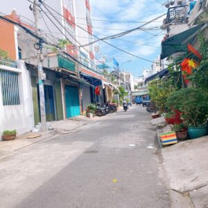 – Bán nhà hẻm 8m Ngay chợ Tân Hương, Phường Tân Quý, quận Tân Phú 4.1mx20m Giá: 7.8 tỷ