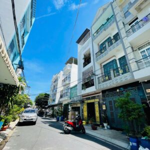 Chính chủ gửi bán nhà đường phan anh quận tân phú 4 Tầng DT: 4mx15m Giá 7,8 Tỷ [ Call: 0902901317 ]