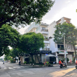 🛑Nhà 3.5 tầng, sân thượng, DT: 4x13m. Mặt tiền đường Nguyễn Xuân Khoát. Giá 11.5 Tỷ TL