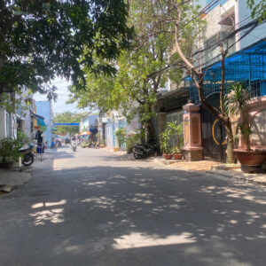 Bán xưởng 1 sẹc Lê Văn Quới ngang 8m x20m 1 trệt 1 lầu giá 13,7 tỷ thương lượng mạnh