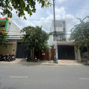 BÁN ĐẤT HẺM VIP 413 LÊ VĂN QUỚI – VỊ TRÍ ĐẸP, GẦN MẶT TIỀN • Diện tích: 4 x 24,5m (ODT 95m²)